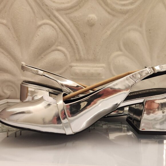 Kenneth Cole Reaction "Lindy" Silver Mary Janes. NIB. Size 9 - Picture 7 of 12